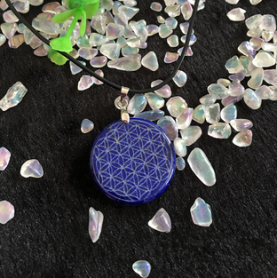 Pendentif Lapis lazuli  « Fleur de Vie »